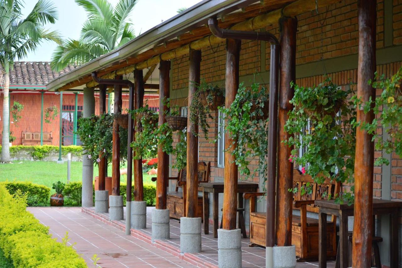 Finca Del Cafe - Casa Typica Santa Rosa de Cabal Bagian luar foto